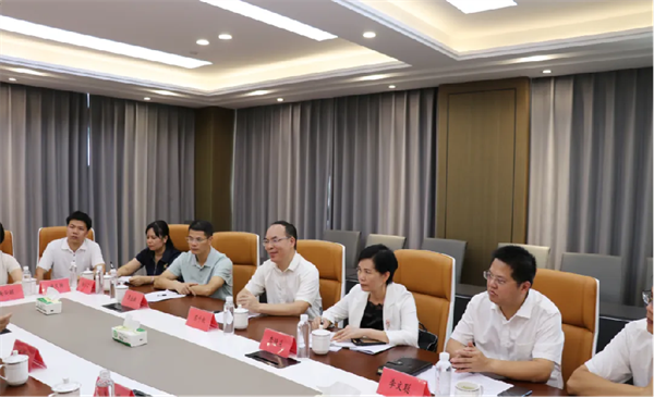 9.4【集團簡訊】廣西壯族自治區(qū)貴港市平南縣招商團蒞臨好潤集團371
